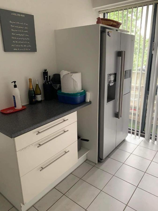 Okapi Apartment ฮาลเลอ ภายนอก รูปภาพ