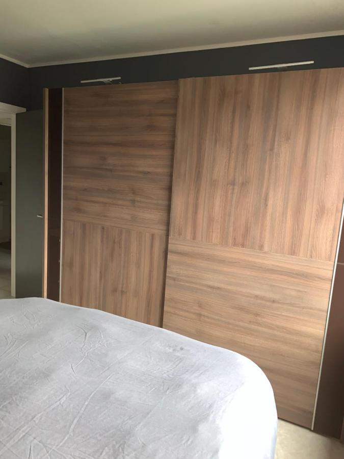 Okapi Apartment ฮาลเลอ ภายนอก รูปภาพ