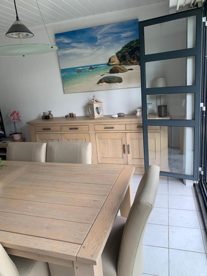 Okapi Apartment ฮาลเลอ ภายนอก รูปภาพ