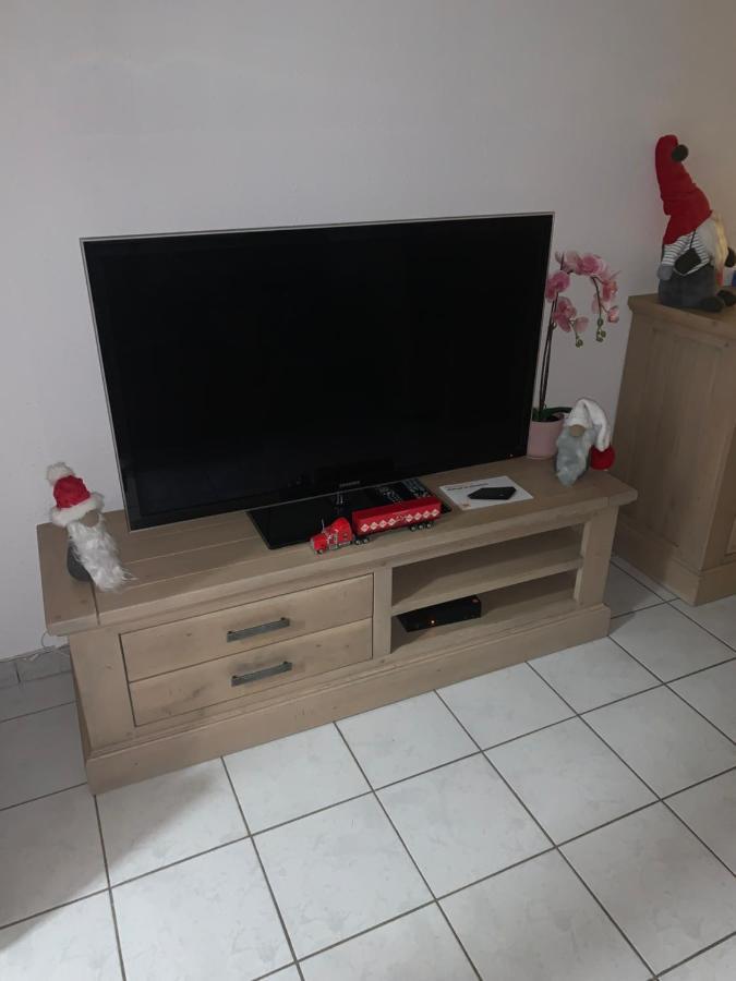 Okapi Apartment ฮาลเลอ ภายนอก รูปภาพ