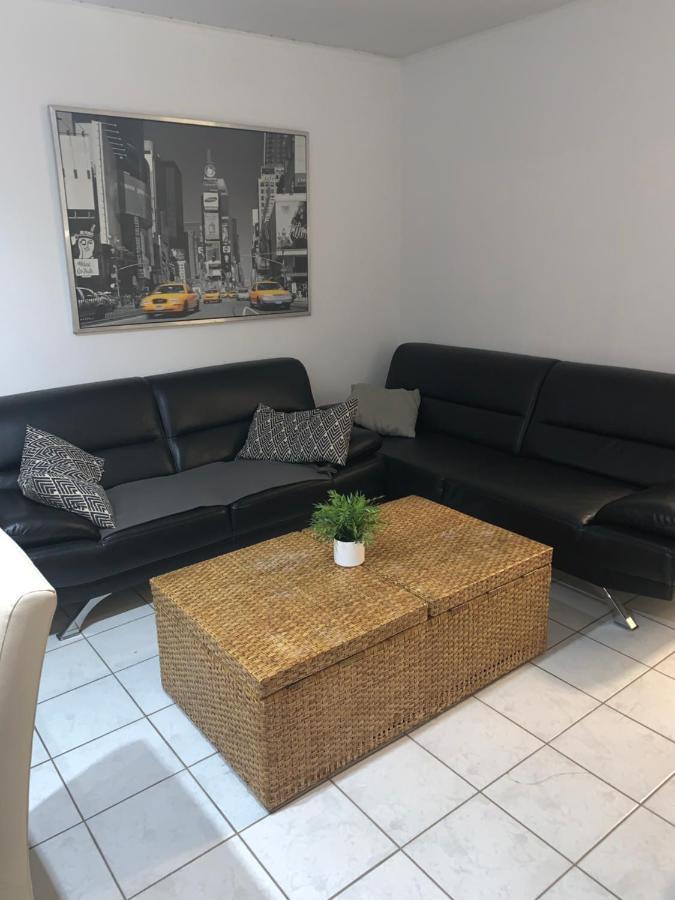 Okapi Apartment ฮาลเลอ ภายนอก รูปภาพ