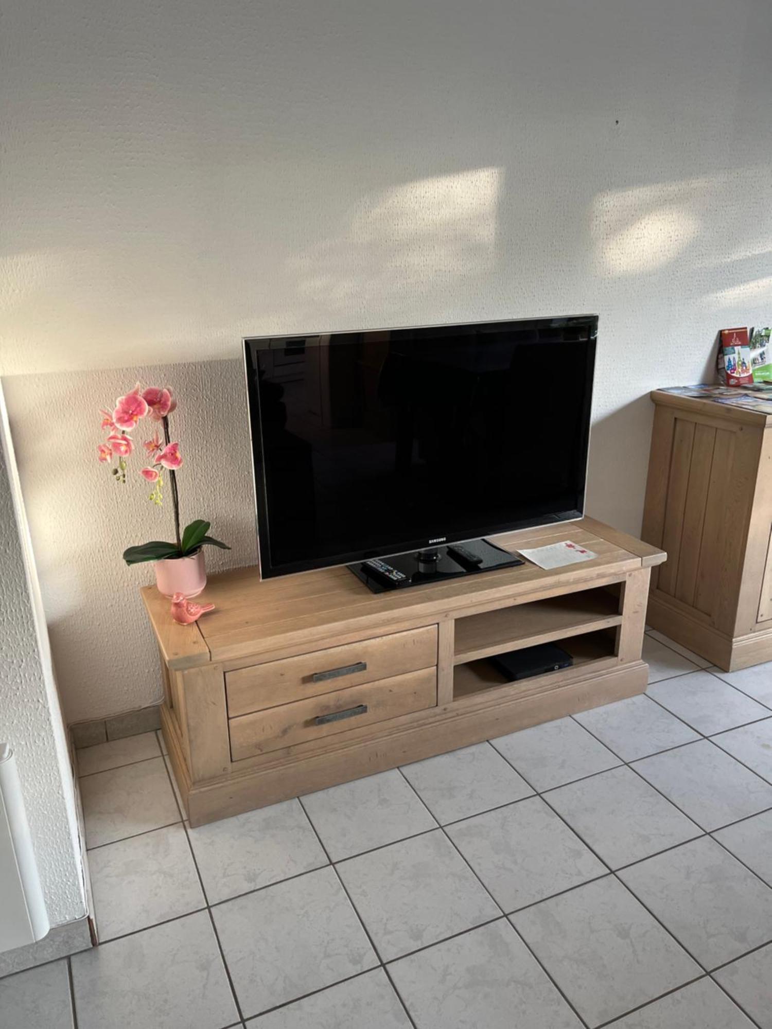 Okapi Apartment ฮาลเลอ ภายนอก รูปภาพ