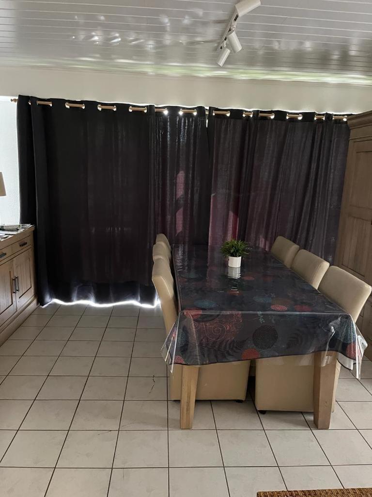 Okapi Apartment ฮาลเลอ ภายนอก รูปภาพ